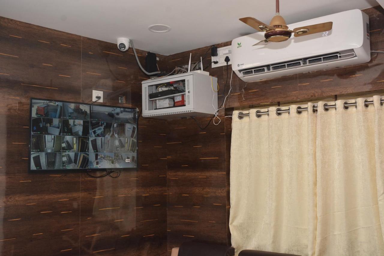 ולורה Arihanth Inn מראה חיצוני תמונה