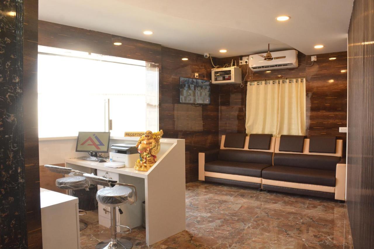 ולורה Arihanth Inn מראה חיצוני תמונה