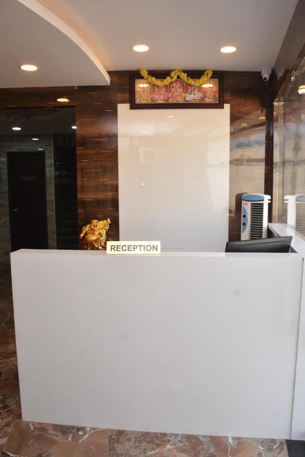ולורה Arihanth Inn מראה חיצוני תמונה